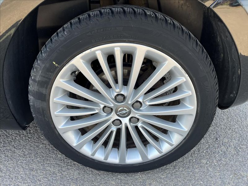 Opel Astra 1,6 CDTi + KLIMA NAVI SERVIS - fotka 36 z 42