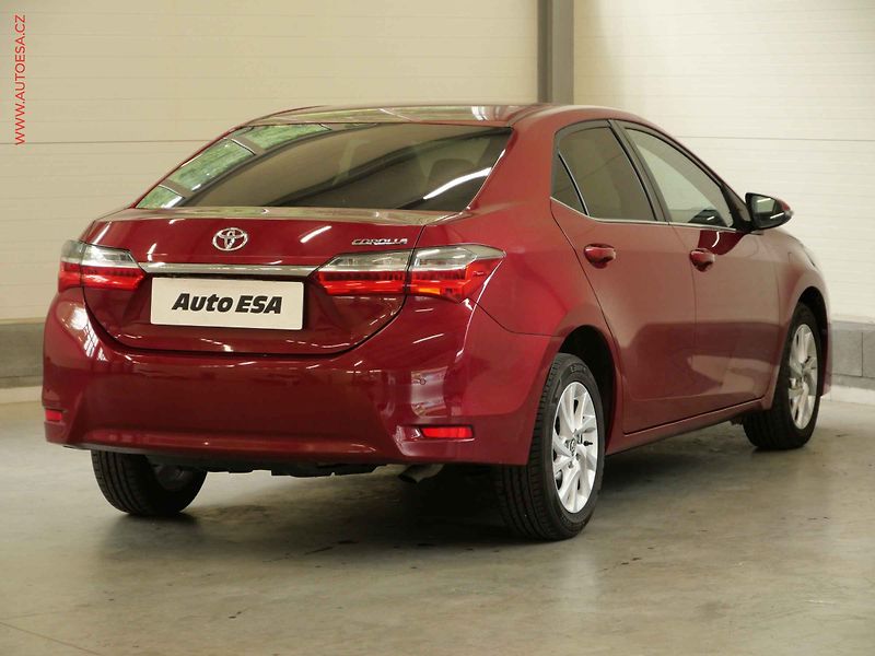 Toyota Corolla (2019) 1.6i, 1.maj,ČR, AC, park. - fotka 4 z 20