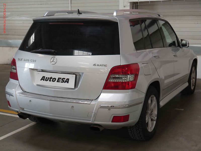 Mercedes-Benz GLK (2008) 3.0 CDi 320 CDi 4Matic, ČR - fotka 6 z 14