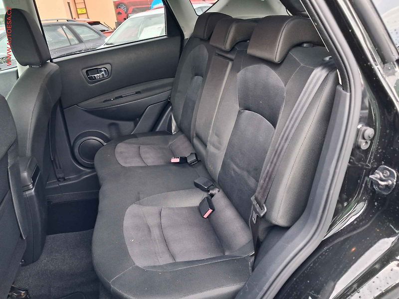 Nissan Qashqai (2012) 2.0 16V, AT, tempo, panor - fotka 10 z 16