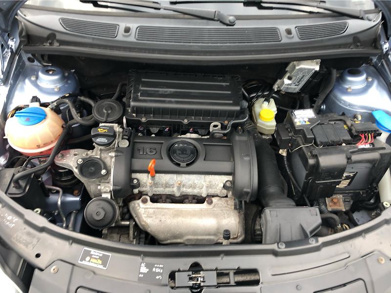 Škoda Roomster A 1.6i Scoutline - fotka 27 z 27