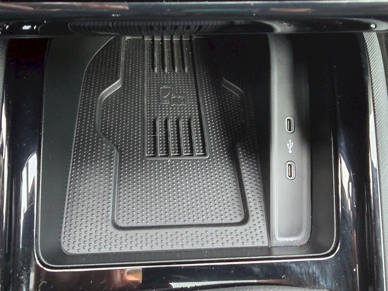 Škoda Kamiq (2024) 1,0TSI 85KW DSG MONTE CARLO - fotka 19 z 33