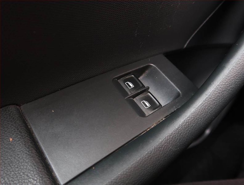Škoda Rapid (2013) 1.6 TDI, Park. senzory - fotka 16 z 17