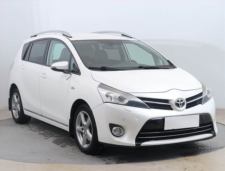 Toyota Verso (2013) 2.2 D-4D, Automat, Navi - fotografie inzerátu