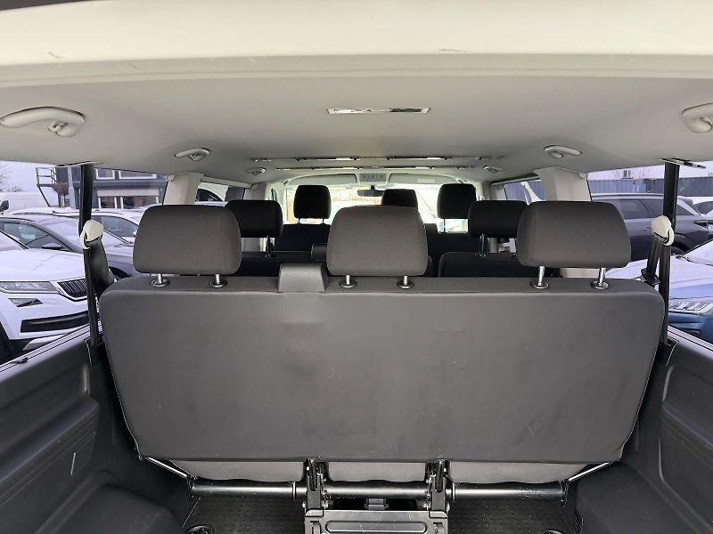 Volkswagen Caravelle (2017) LONG 4x4 DSG 110kW 9MÍST NAVI - fotka 21 z 21