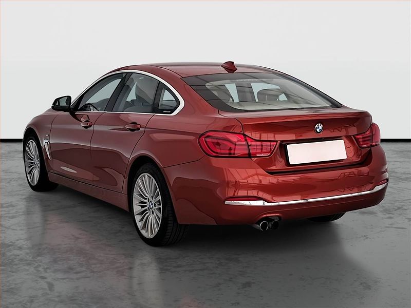 BMW Řada 4 (2018) 430i xDrive - fotka 4 z 23