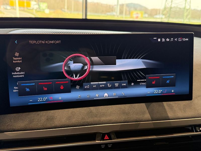 BMW Ostatní xDrive60, Masáž, Ventilace - fotka 25 z 41