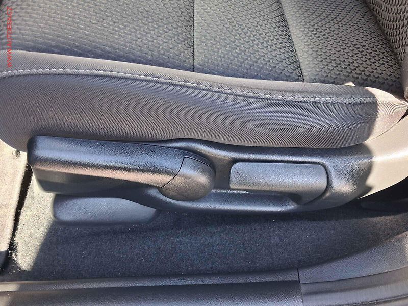 Honda Civic (2008) 1.4 i-VTEC, ČR, AC, tempo - fotka 14 z 17