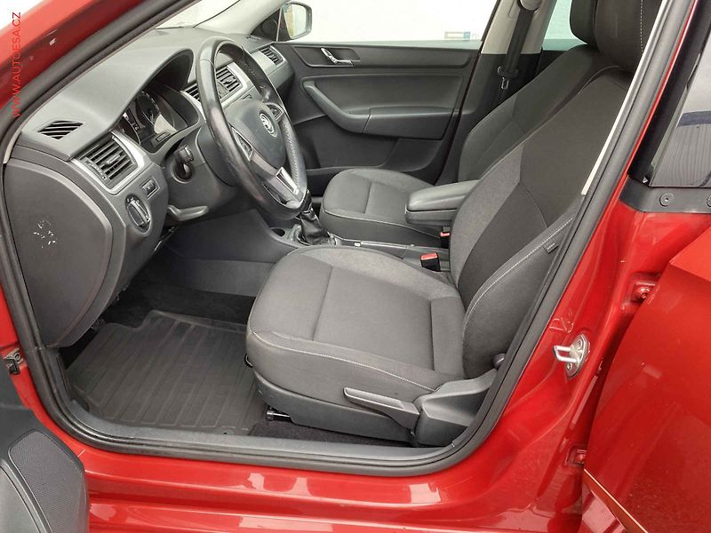 Škoda Rapid (2016) 1.2 TSi, 2.maj,ČR, STK5/28 - fotka 9 z 16