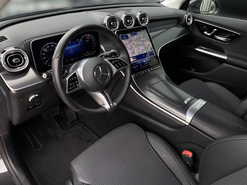Mercedes-Benz GLC (2025) 300 de 4MATIC - fotka 9 z 28