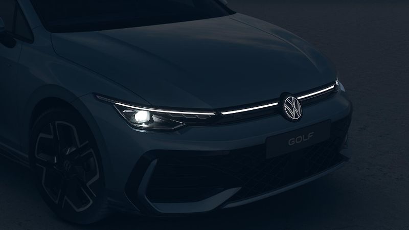 Volkswagen Golf R-Line People 1,5 eTSI 7DSG mH - fotka 6 z 9