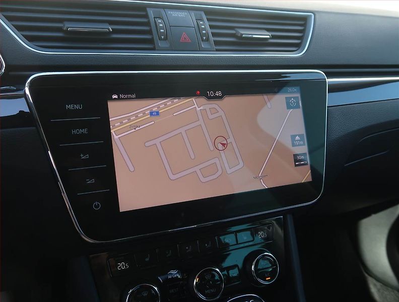 Škoda Superb (2019) Laurin&Klement 2.0 TDI - fotka 16 z 26