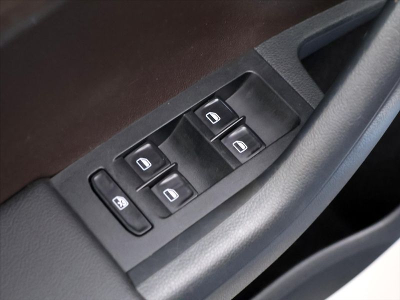 Škoda Octavia 2,0 TDI 135kW 4x4 DSG Scout - fotka 15 z 32