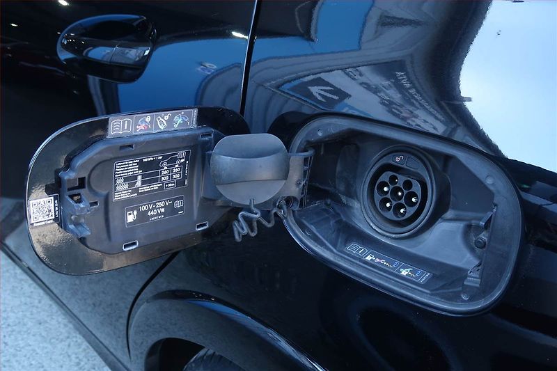 Mercedes-Benz Třídy B (2018) B 250 e, Automat, Navi - fotka 16 z 26