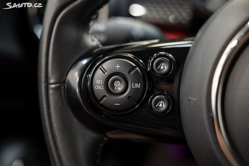 Mini Cooper S 2.0 141 kW - fotka 20 z 36