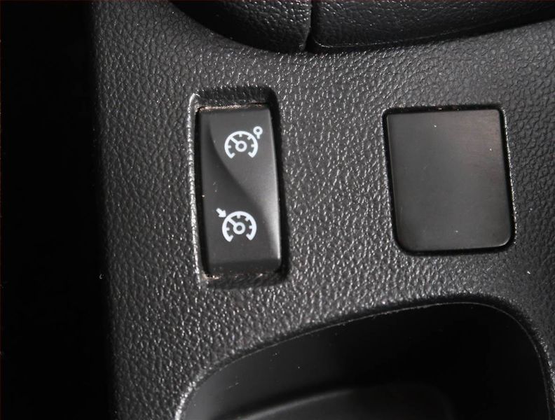 Renault Clio (2019) Limited 0.9 TCe, Navi - fotka 18 z 22