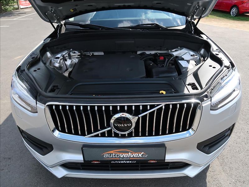Volvo XC90 2,0 B5,173kW,MomentumPro,1maj - fotka 24 z 29