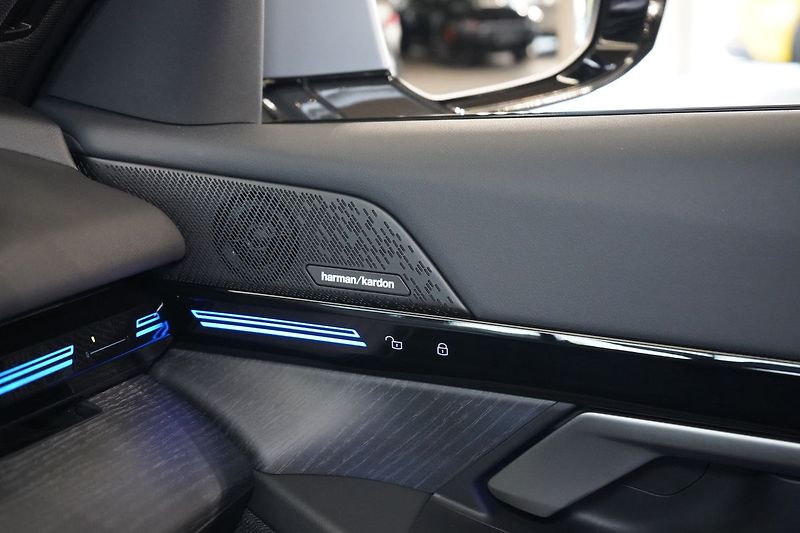 BMW Řada 5 540d xDrive, M Pro, Ventilace - fotka 40 z 46