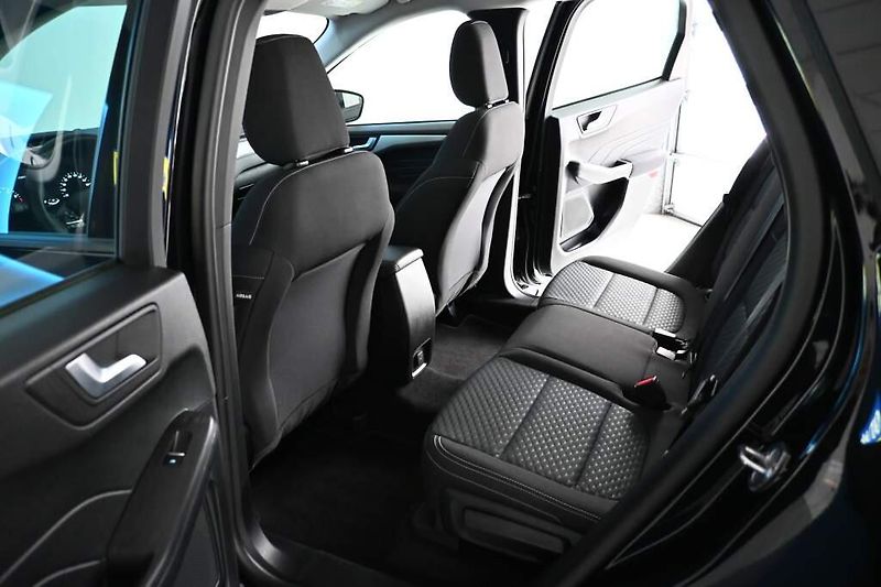 Ford Kuga (2024) 1.5 Cool  Connect ECOBOOST - fotka 9 z 27