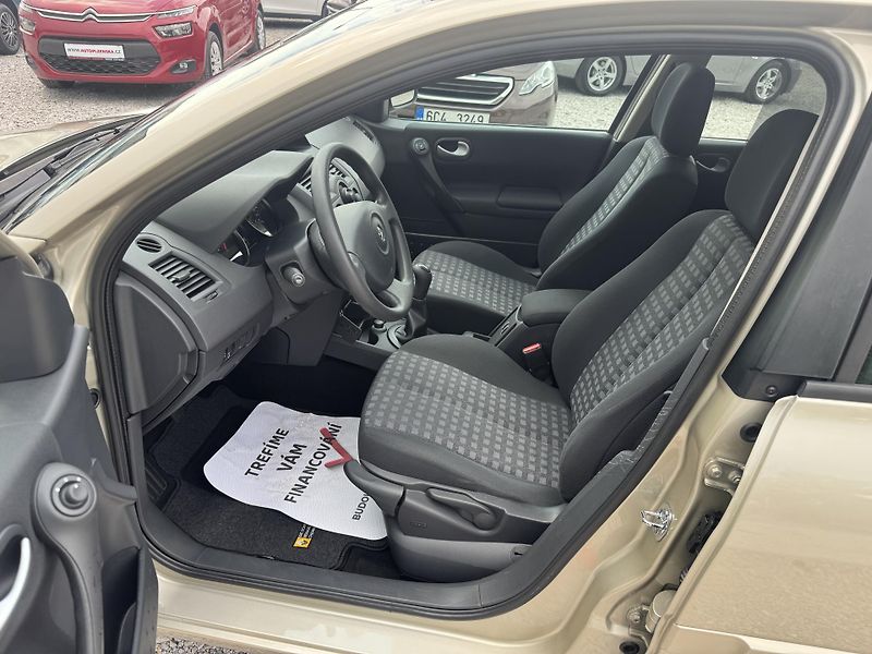 Renault Mégane (2009) 1.6-16V,1MAJITEL,NEHAVAR.PĚKNÉ - fotka 12 z 40