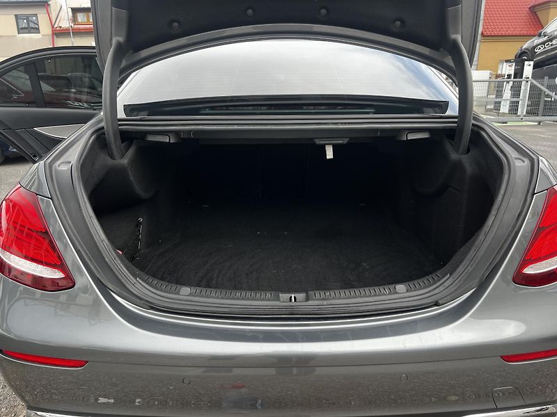 Mercedes-Benz Třídy E (2017)  E-Class 350d 4MATIC BURMESTER - fotka 23 z 30
