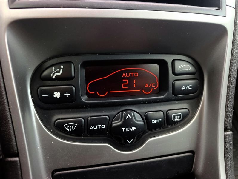 Peugeot 307 1,6 i Aut.klima Tažné zařízení - fotka 18 z 27