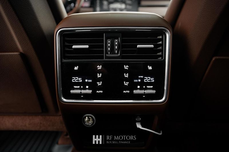 Porsche Cayenne (2020) Coupé Turbo 404kW - fotka 40 z 56