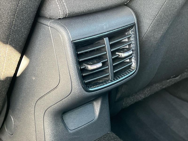 Škoda Fabia 1,0 MPi 59kW SELECTION  IV. - fotka 21 z 24