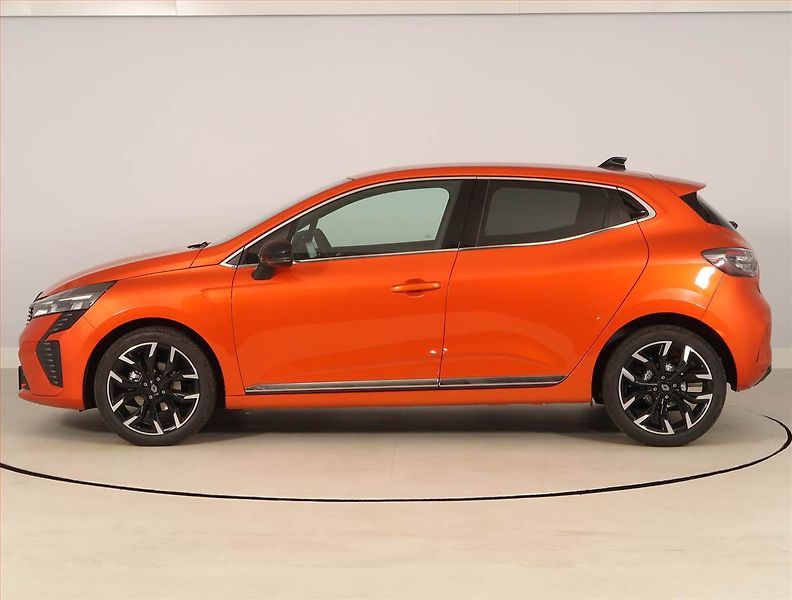 Renault Clio (2025) 1.0 TCe, Navigace, Tempomat - fotka 3 z 19