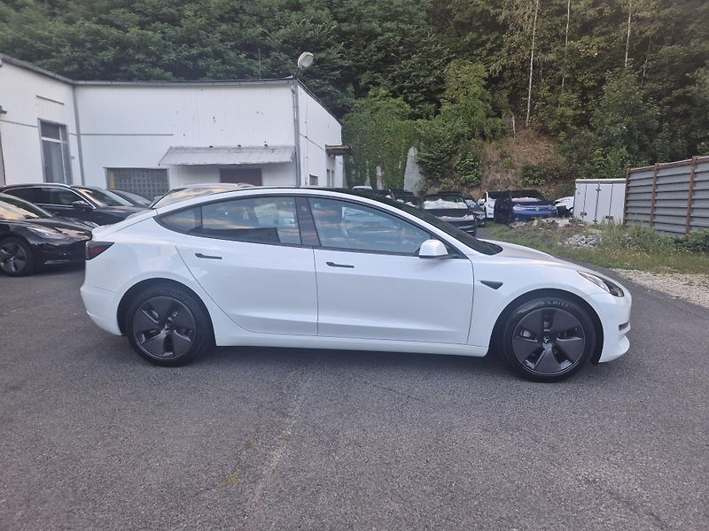 Tesla Model 3 LONG RANGE DUAL MOTOR SOH 96% - fotka 7 z 48