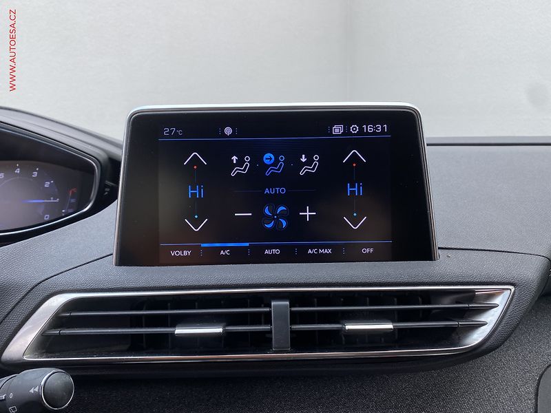 Peugeot 3008 (2019) 1.2PT, GT Line, LED, navi - fotka 16 z 18