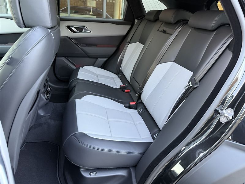 Land Rover Range Rover Velar 3,0 AUTOBIOGRAPHY D300 - fotka 31 z 37