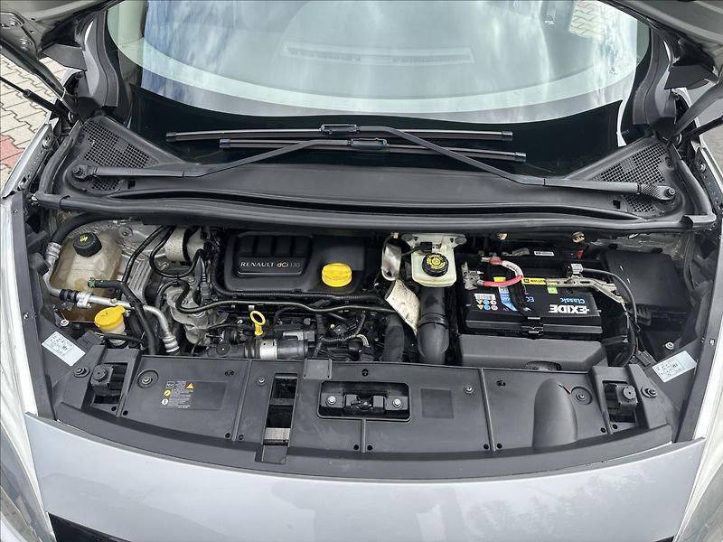 Renault Grand Scénic 1,6 dCI 7.MÍST - fotka 11 z 28