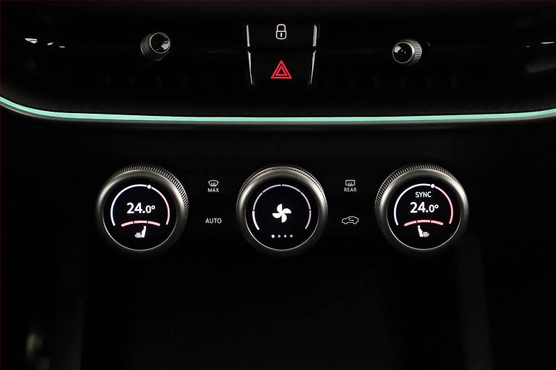 Škoda Superb (2025) 2.0 TDI, SPORTLINE, KEYLESS - fotka 13 z 20