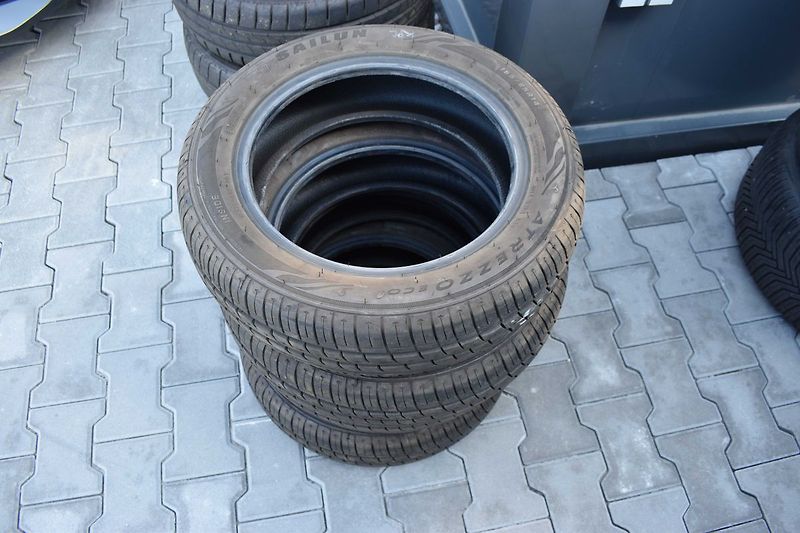 Toyota Aygo 1.0 VVT-i Terra Cool*KLIMA*ČR* - fotka 2 z 36
