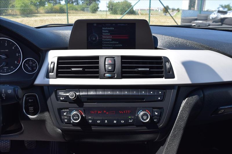 BMW Řada 3 2,0 318d F31 105KW NAVI TAŽNÉ - fotka 38 z 48