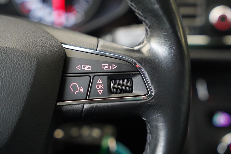 Seat Leon - fotka 16 z 27