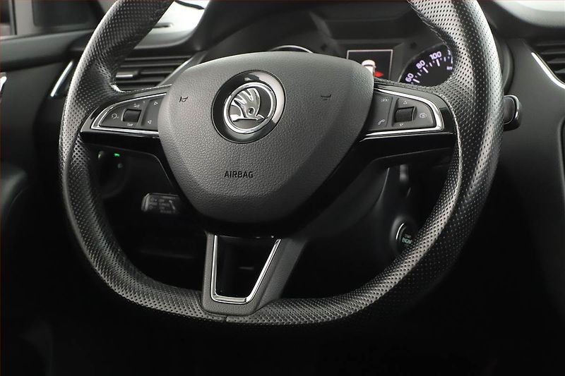 Škoda Octavia (2016) 1.6 TDI, Automat, Navi - fotka 8 z 18