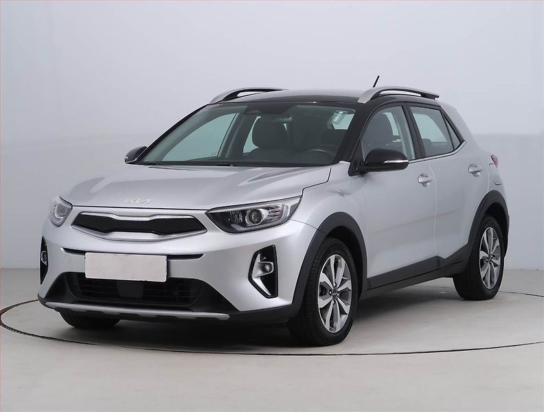Kia Stonic (2023) Exclusive 1.0 T-GDI, EXCLUSIVE - fotka 2 z 21