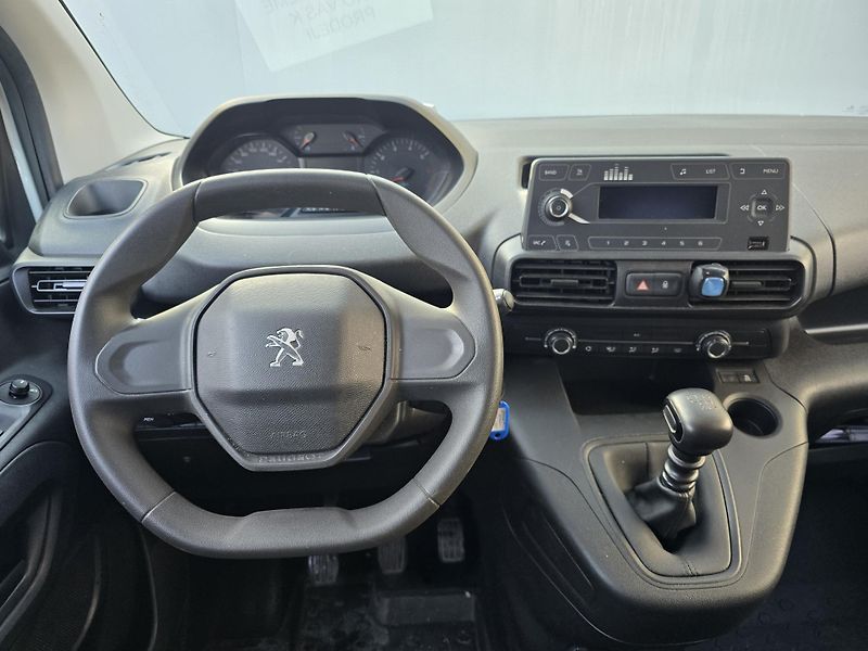 Peugeot Rifter Active 1,5 BlueHDi (75 kW - fotka 7 z 9