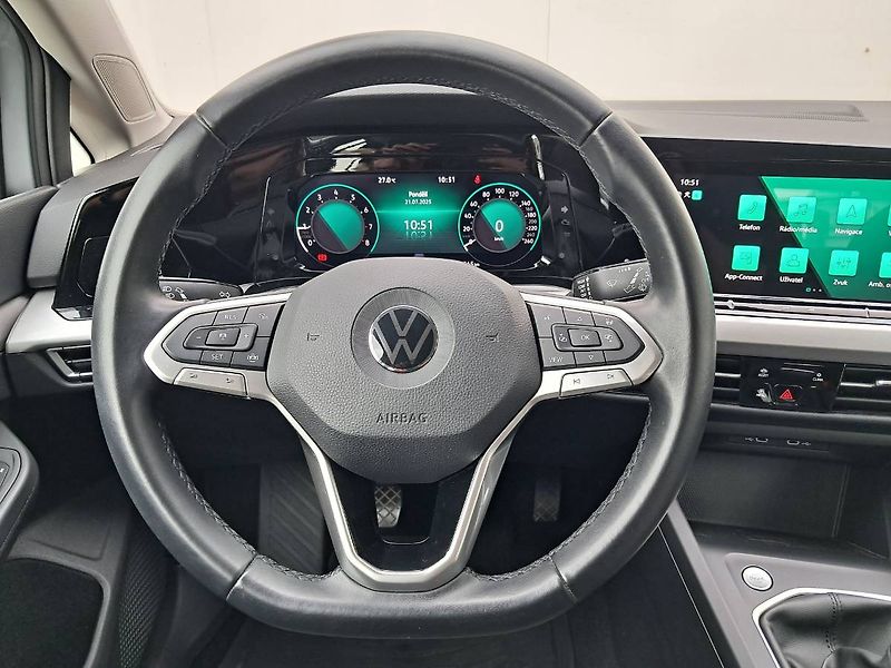 Volkswagen Golf (2022) LIFE 1.5 TSI / 96 kW M6 - fotka 6 z 25
