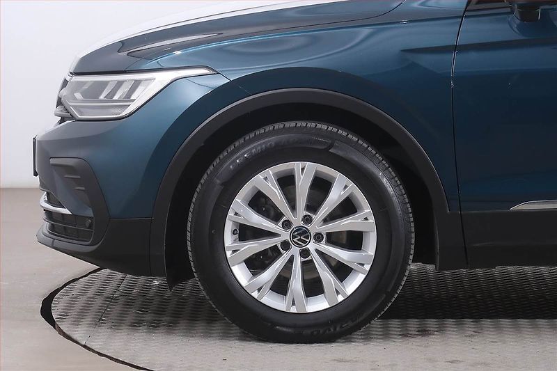 Volkswagen Tiguan (2021) 2.0 TDI - fotka 15 z 24