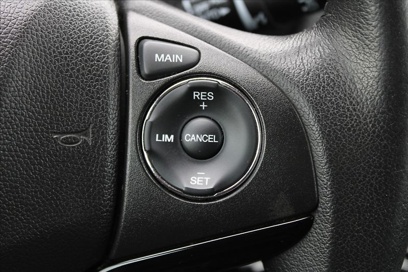 Honda HR-V 1,5 V-TEC  ELEGANCE - fotka 17 z 32