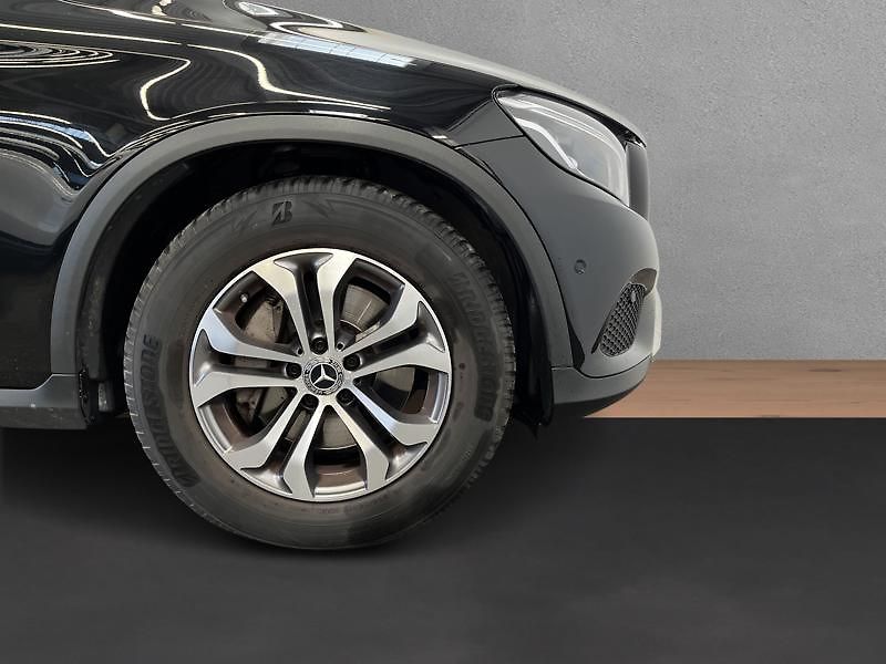 Mercedes-Benz GLC 220d 4MATIC - fotka 9 z 23
