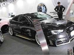 Autosalon v Tokiu