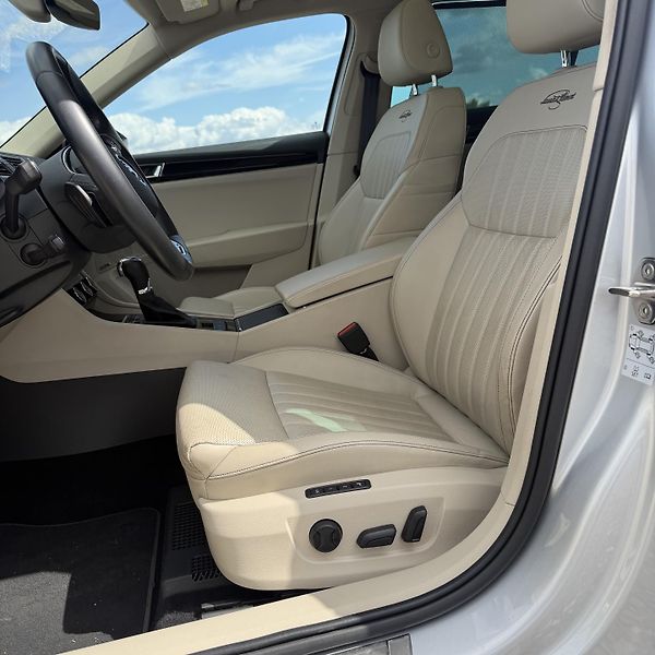 Škoda Superb (2021) Škoda Superb 1.4 TSI IV L&K - fotka 12 z 19