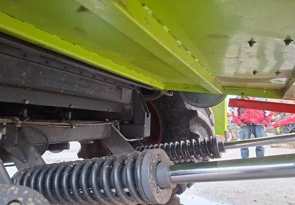 Claas (2006) Mega360 kombajn lišta 6m řepka - fotka 7 z 14