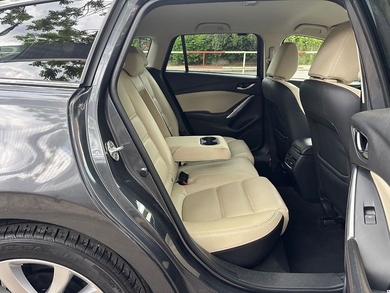 Mazda 6 2.2D/2014/129KW-MAN6-ZÁRUKA12 - fotka 22 z 45