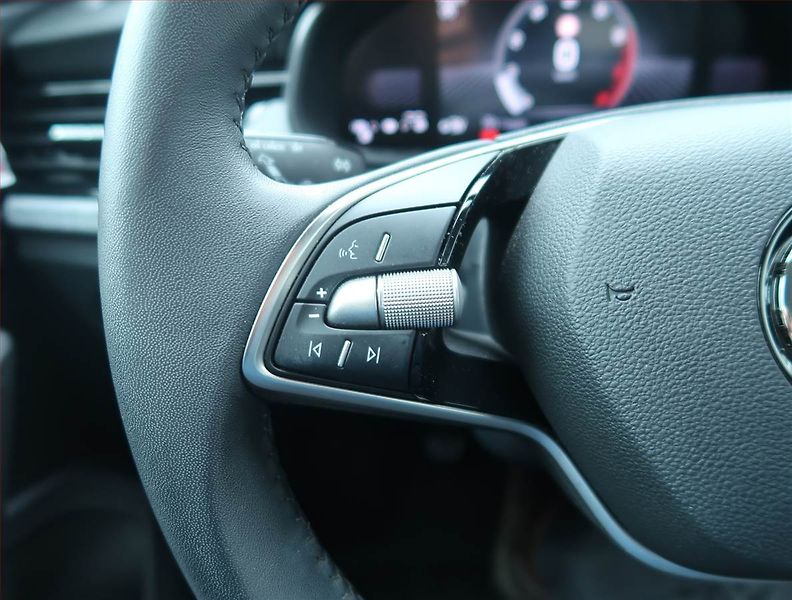 Škoda Kamiq (2024) 1.0 TSI - fotka 20 z 23