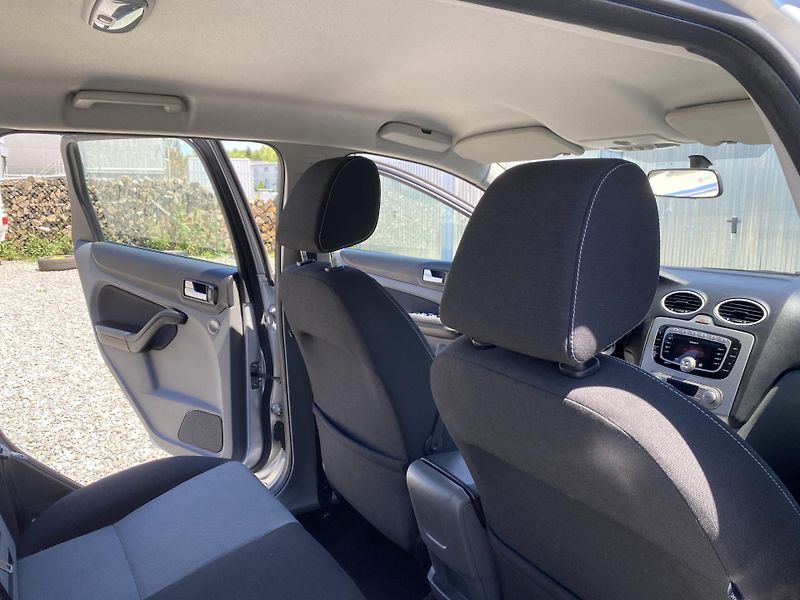 Ford Focus 1.6 TDCi 90PS KOMBI STK  - fotka 118 z 151